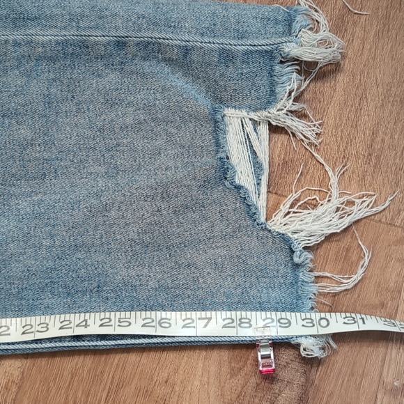 Frayed Hem Light Blue Women's Jeans - Picture 14 of 16